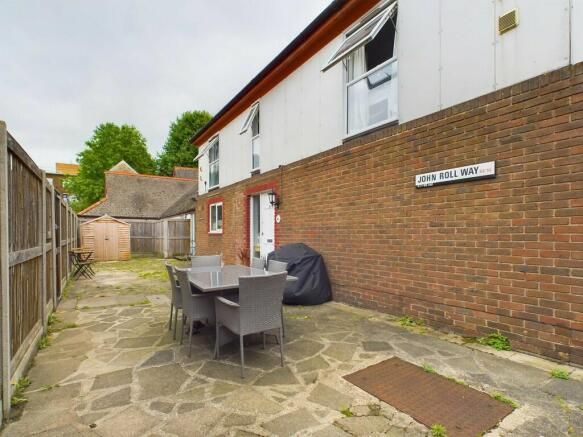 Property photo 2 of 17