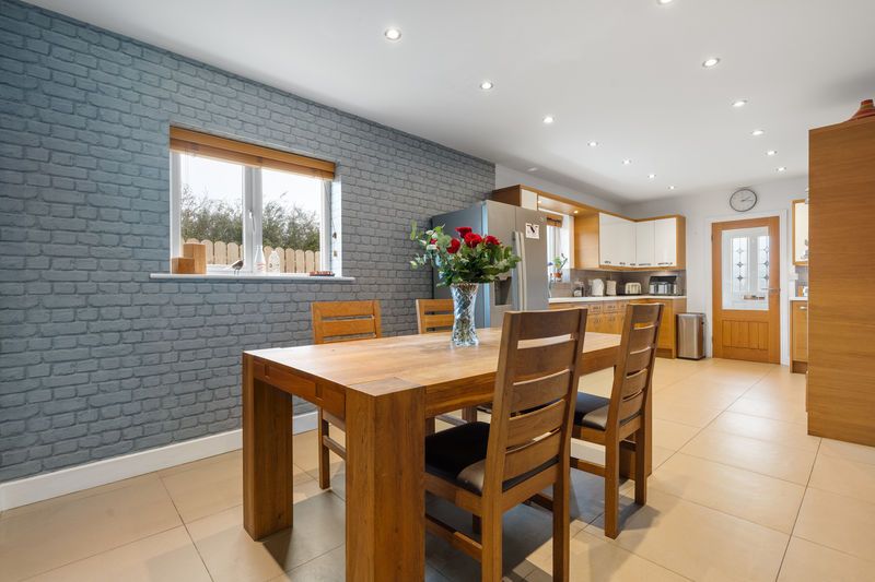 Property photo 3 of 33 Photo 22