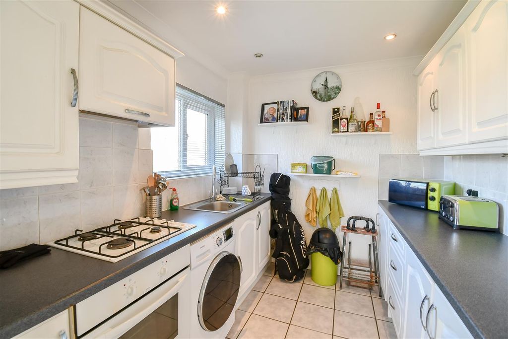 Property photo 3 of 13 Kitchen