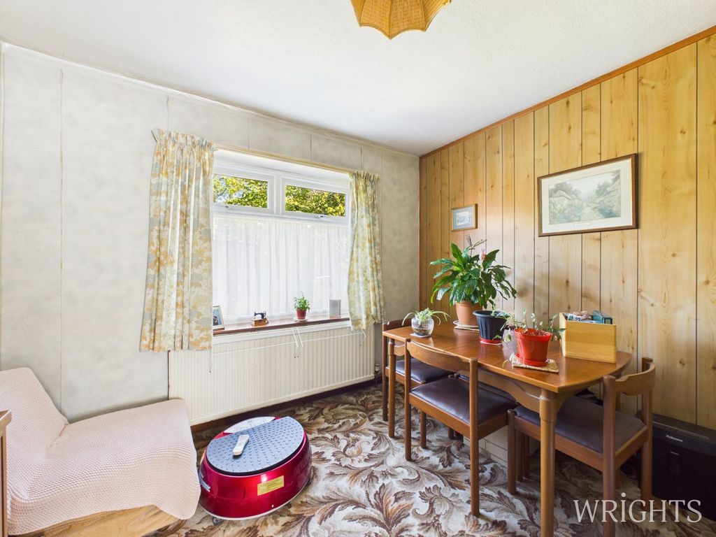 Property photo 3 of 15 Dining Room