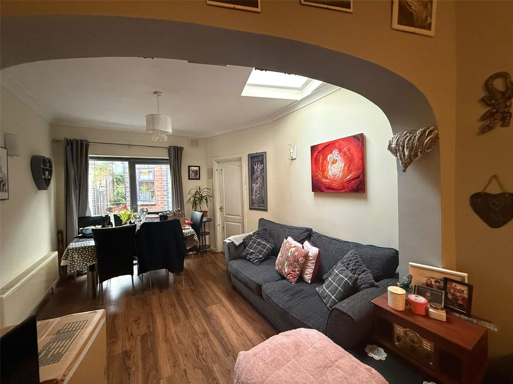 Property photo 3 of 22 Picture No. 07
