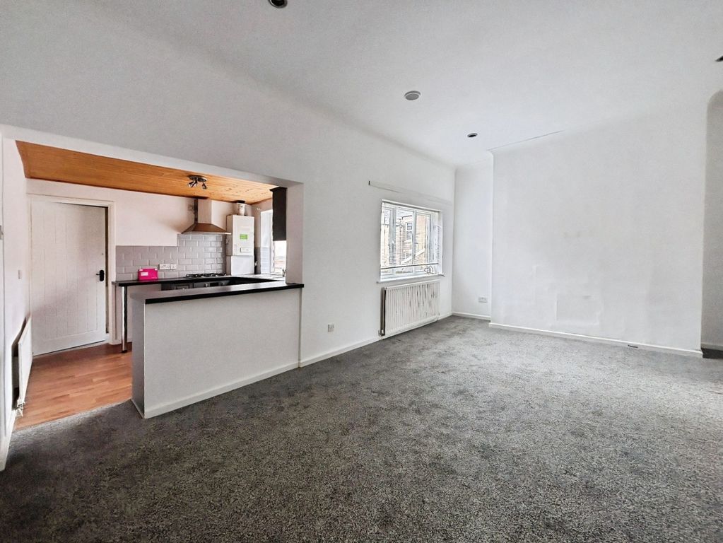 Property photo 3 of 16 5158842
