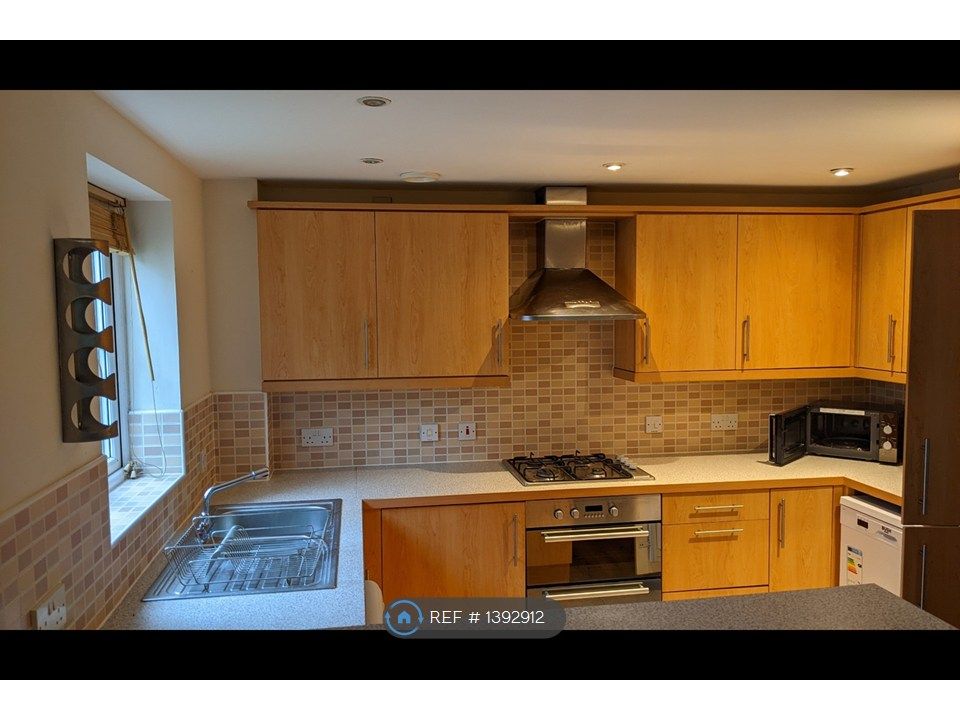 Property photo 1 of 3