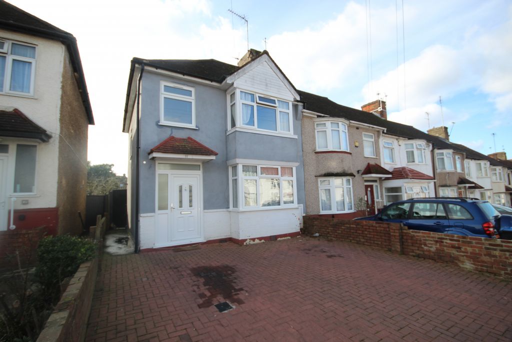 Property photo 1 of 10 Egerton Road, Wembley, Middlesex, Ha0