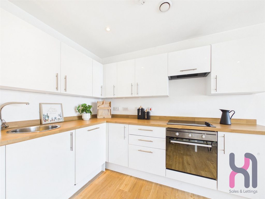 Property photo 3 of 7 Picture No. 39