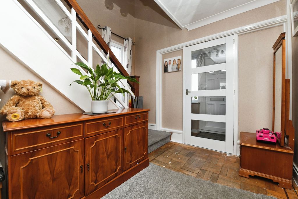 Property photo 2 of 17 Photography