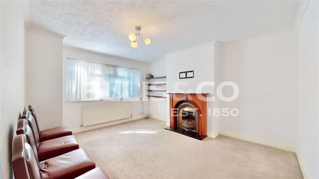 Property photo 2 of 13 Picture No. 10