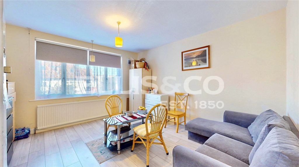 Property photo 2 of 10 Picture No. 12