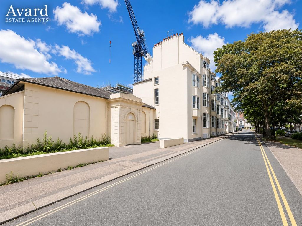 Property photo 3 of 15 5000.Png