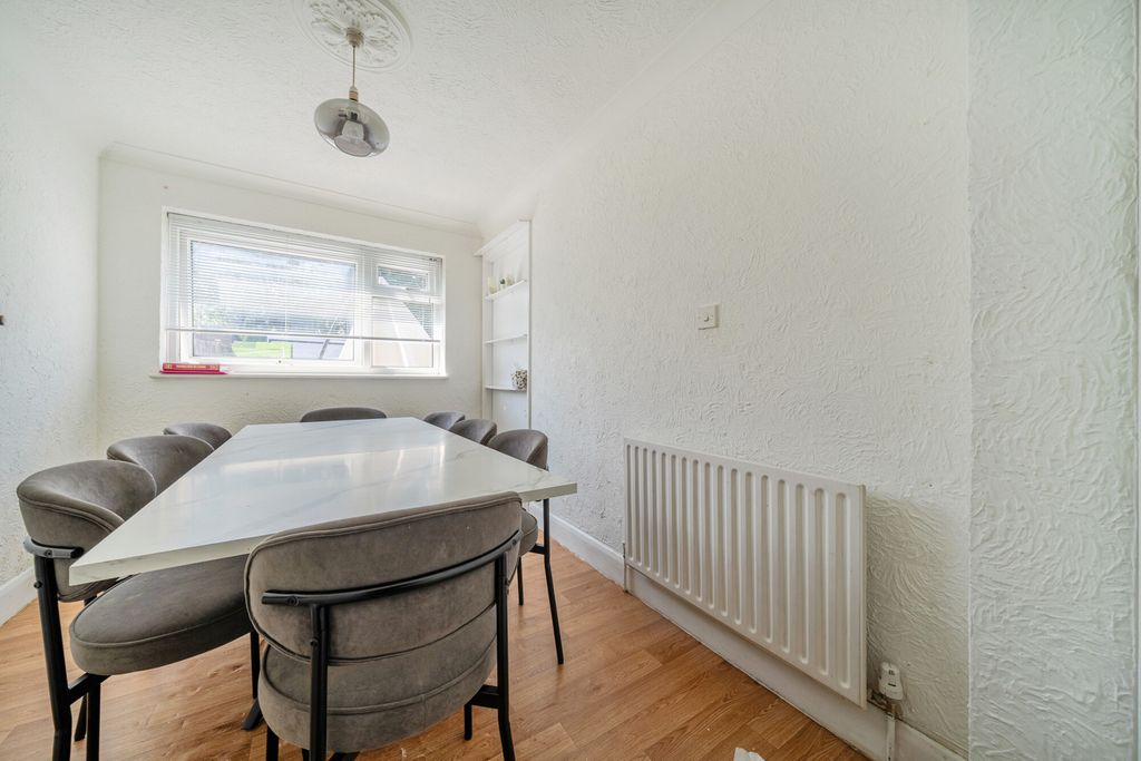 Property photo 3 of 13 1487351-14-6A58Be...