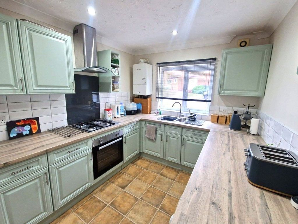 Property photo 2 of 15