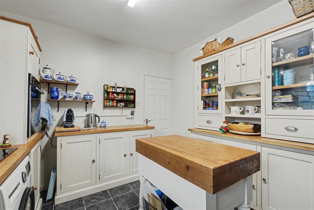 Additional image 6 of 4 bed detached bungalow for saleOakfield Road, Stapleford, Nottingham NG9
