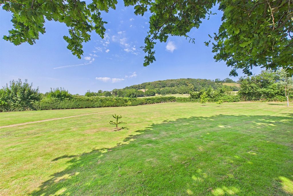Property photo 2 of 16