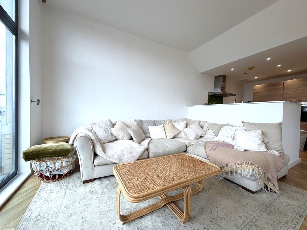 Property photo 2 of 8 Lounge View 2