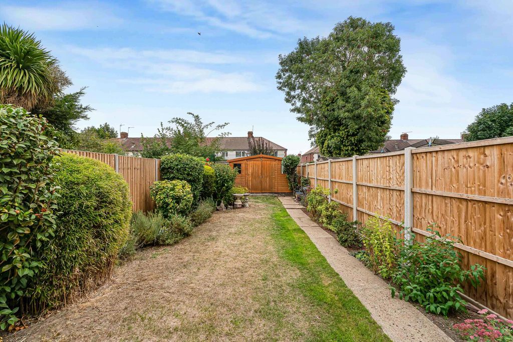 Property photo 2 of 23 Rear Garden