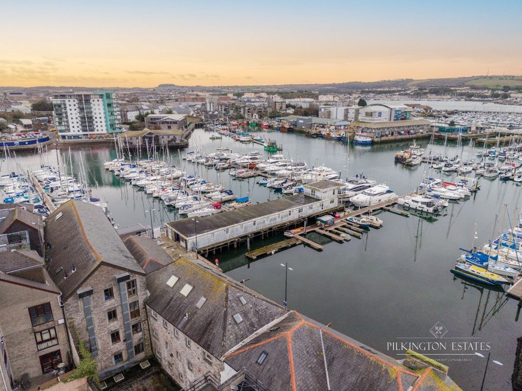 Property photo 2 of 10 4811871