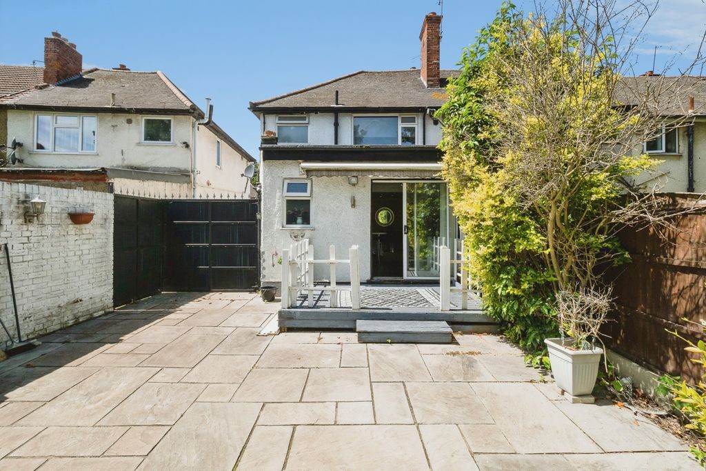 Property photo 3 of 18 Pbox-Img.Jpg