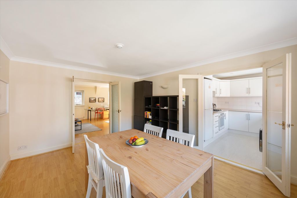 Property photo 2 of 11 Image