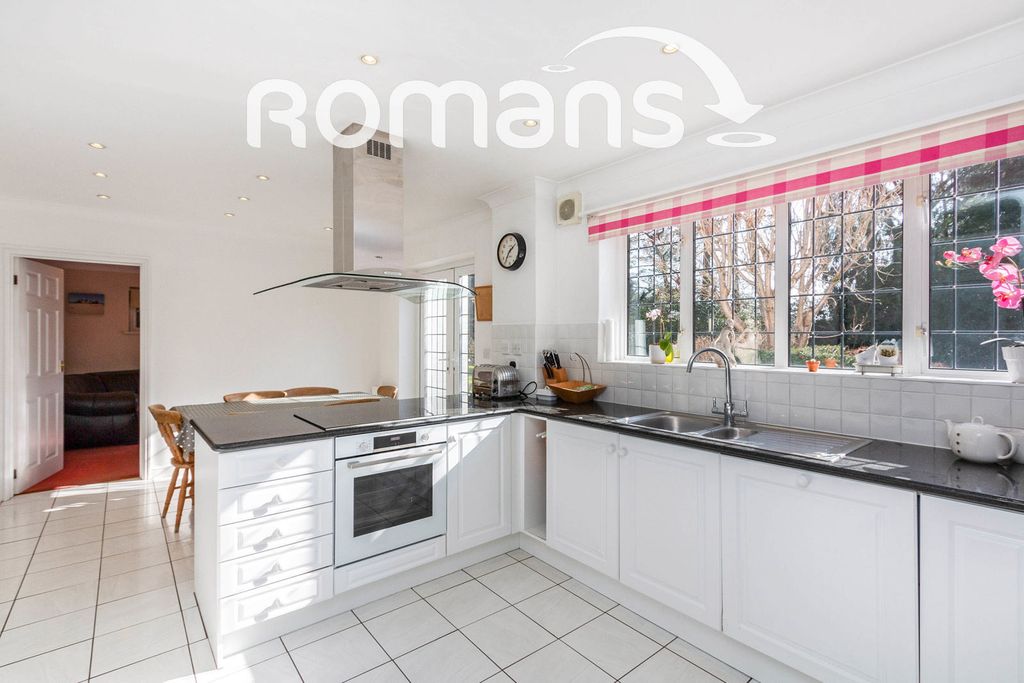 Property photo 2 of 10 2