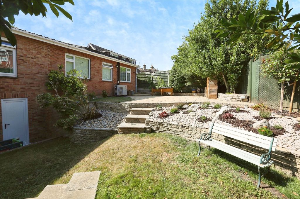 Property photo 1 of 33 Garden