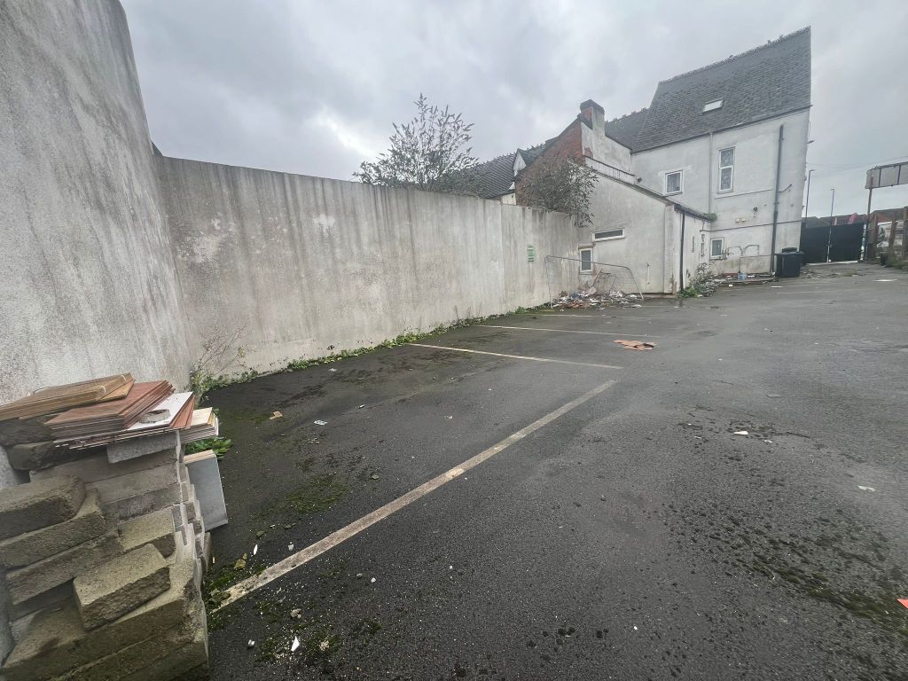 Property photo 3 of 5