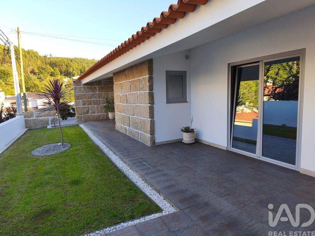 Property photo 1 of 39