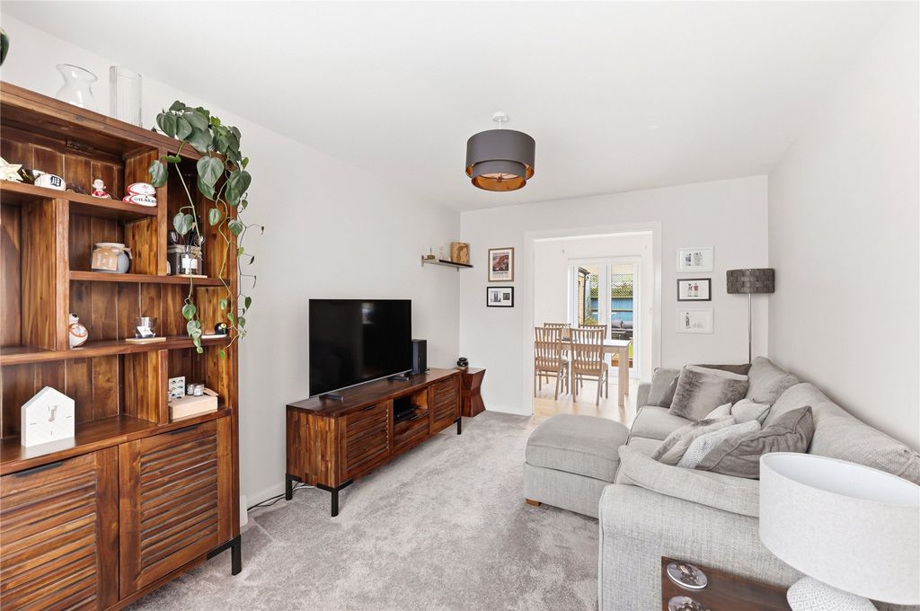 Property photo 2 of 12 Picture No. 14