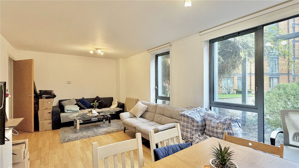 Property photo 3 of 5 Picture No. 02