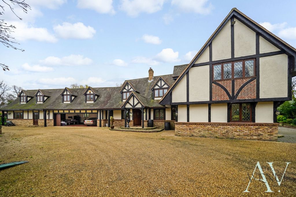 Property photo 1 of 33 3812193