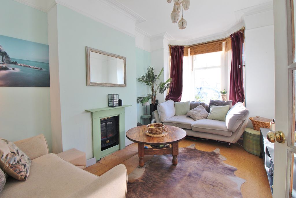 Property photo 3 of 12