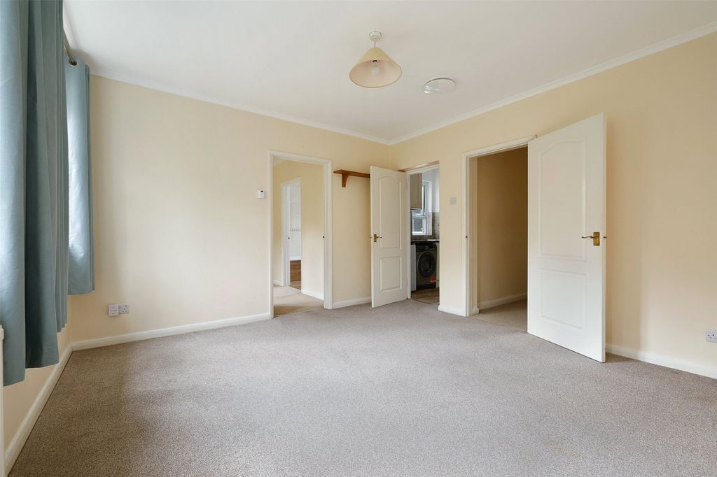 Property photo 3 of 7 Picture No. 16