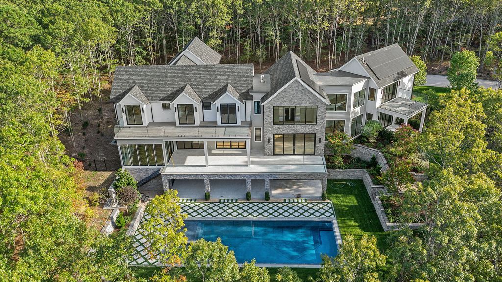 Property photo 2 of 58