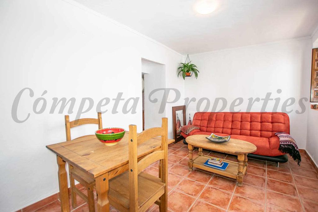 Property photo 3 of 11
