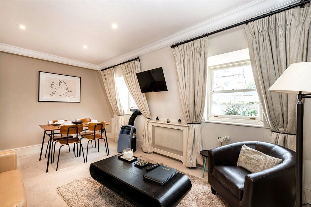 Property photo 2 of 13 Reception Room