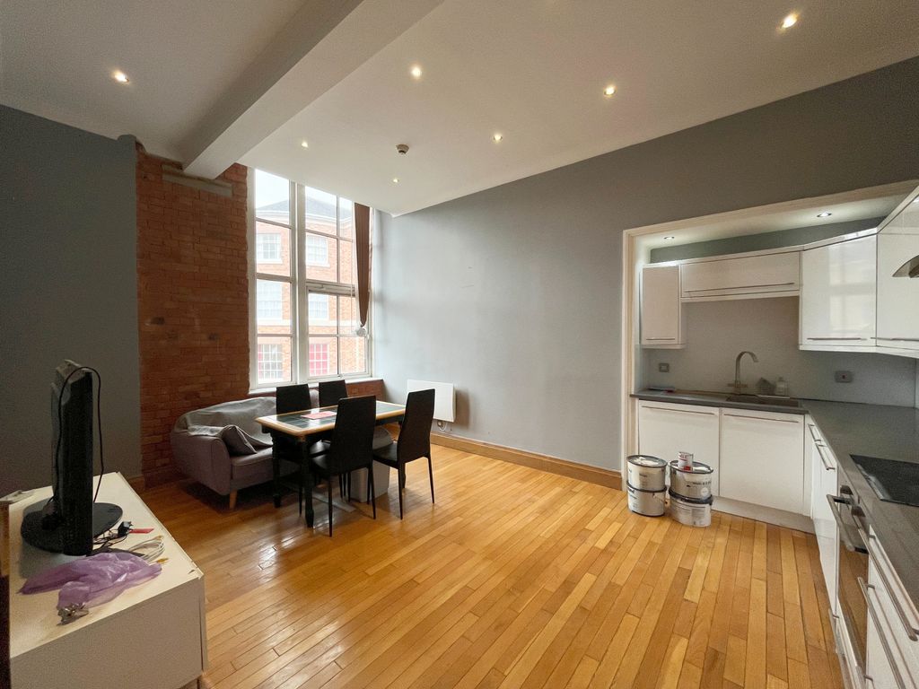 Property photo 2 of 8