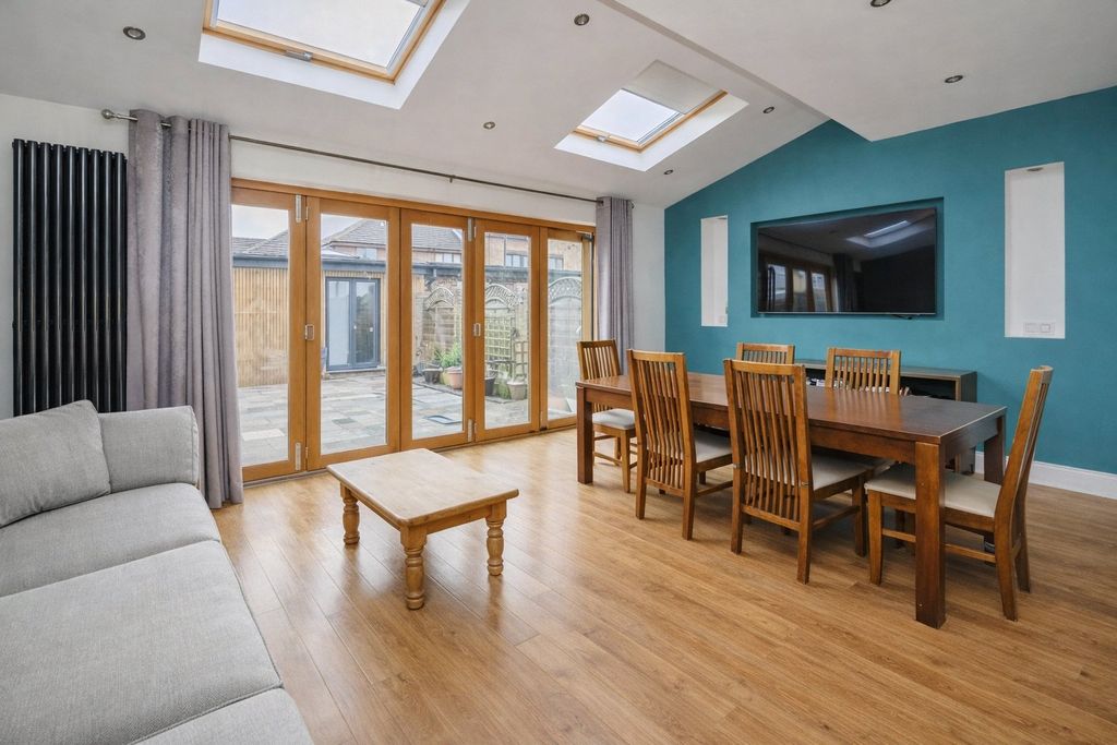 Property photo 3 of 19 Picture No. 36