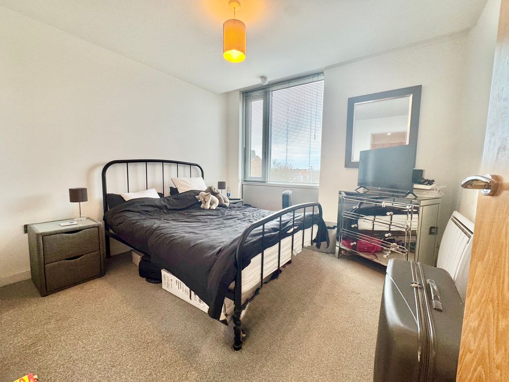 Property photo 3 of 6