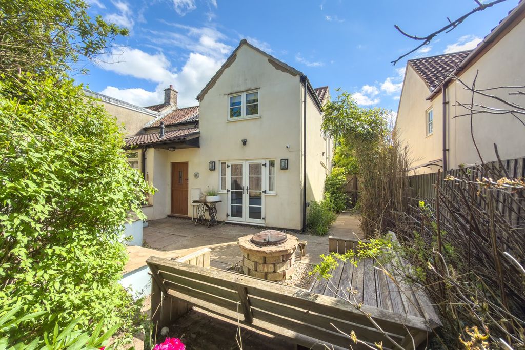 Property photo 2 of 14