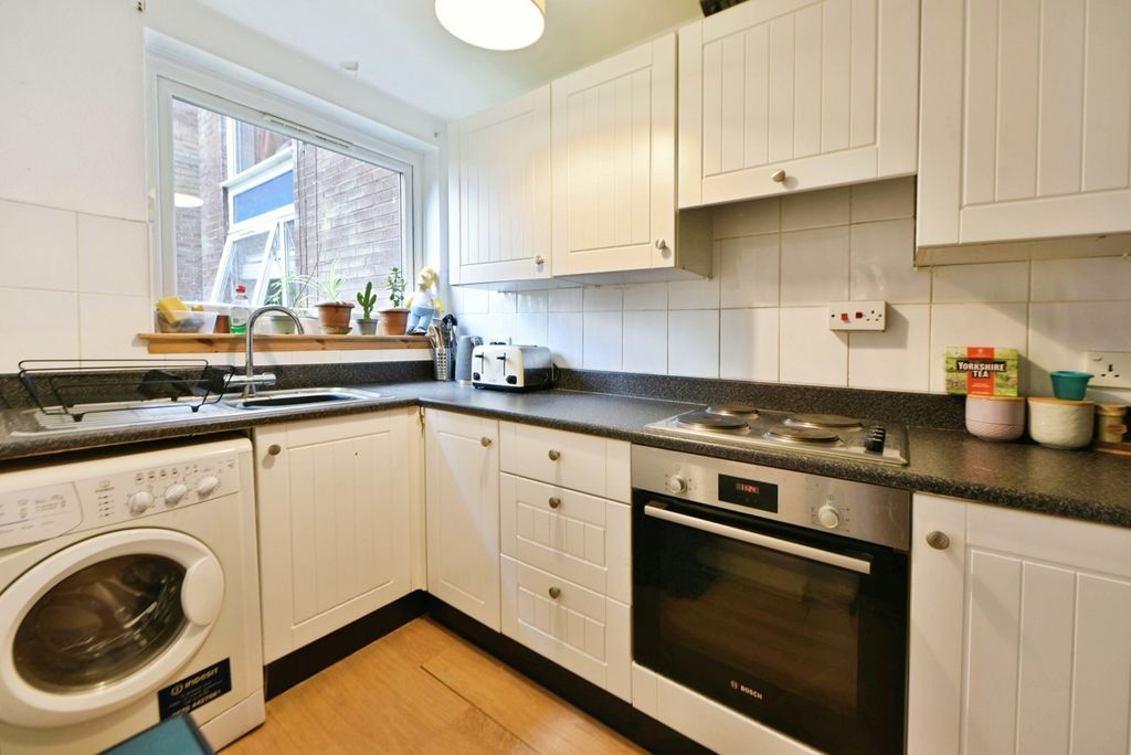 Property photo 3 of 17 Photo