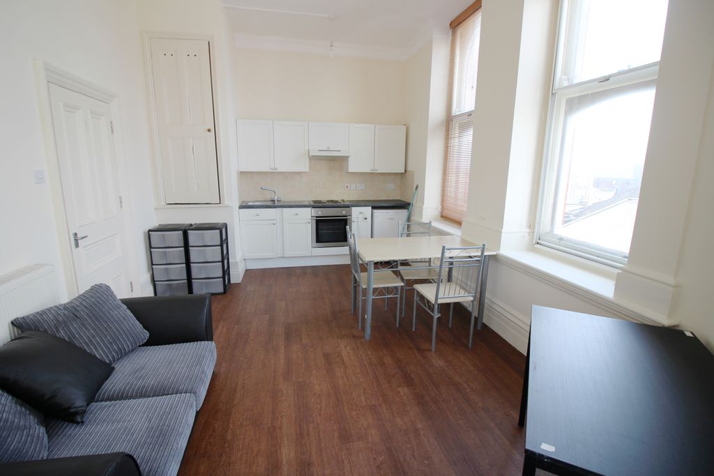Property photo 2 of 7