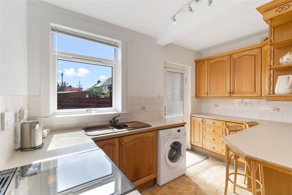 Property photo 3 of 22 Kitchen