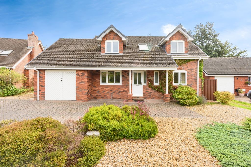 Property photo 1 of 12 External