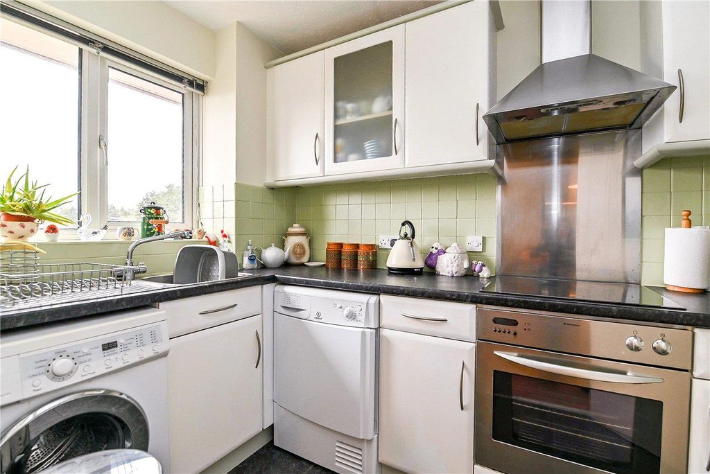 Property photo 3 of 18 Picture No. 15