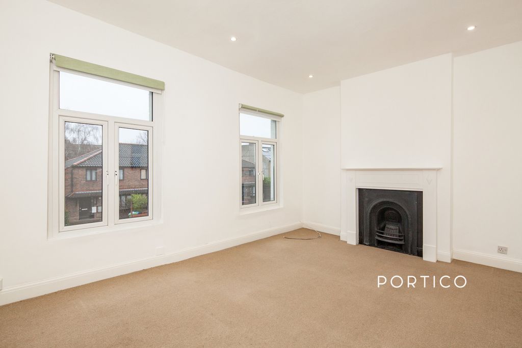 Property photo 1 of 11 Pbox-Img.Jpg