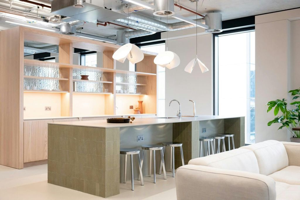 Property photo 2 of 21 Kitchen