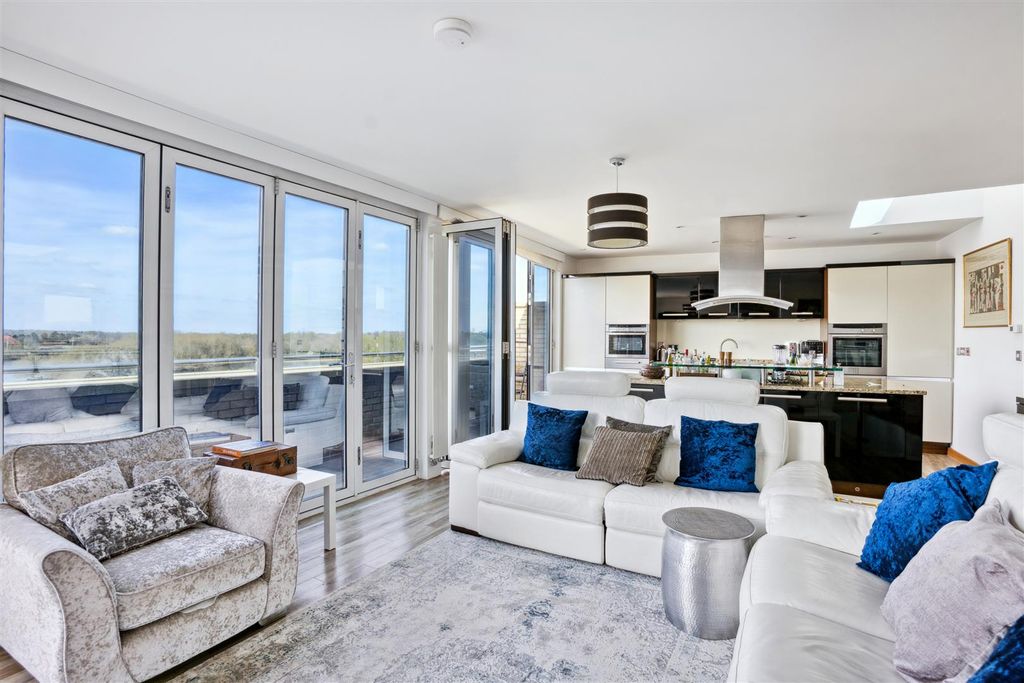 Property photo 2 of 20 Open Plan Living Space