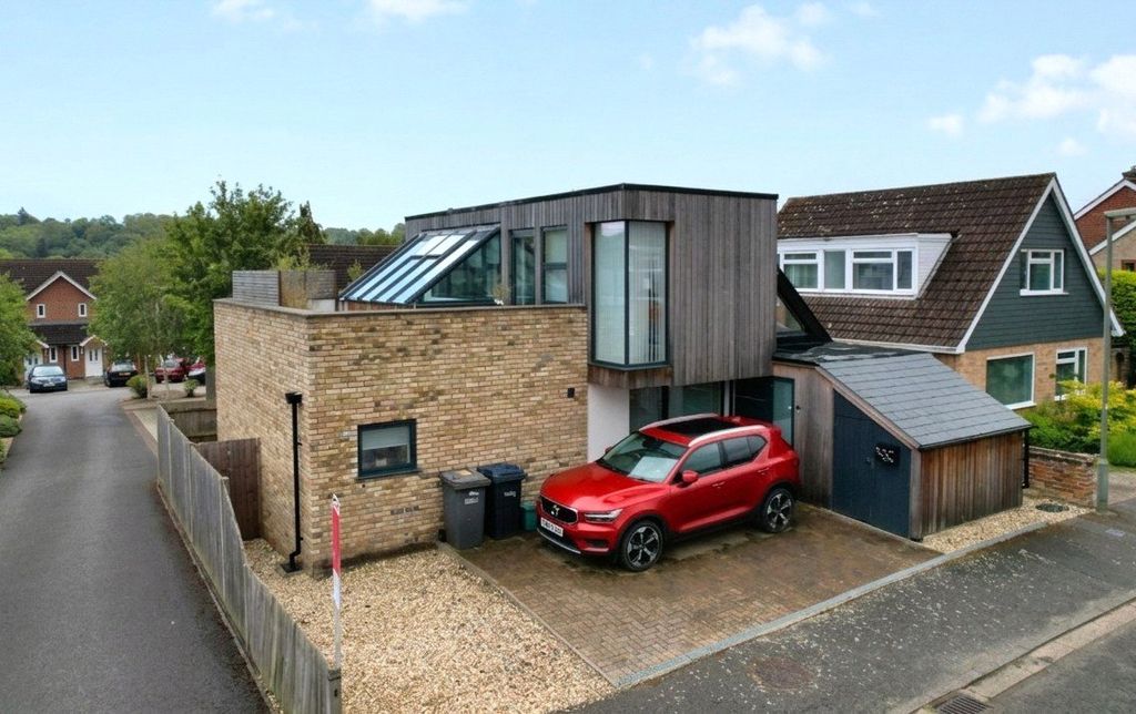 Property photo 1 of 11 Picture No. 24