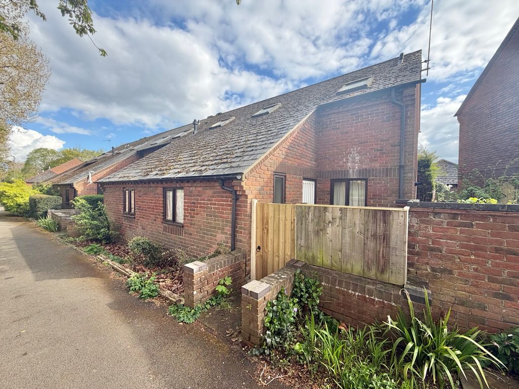 Property photo 1 of 12 Image