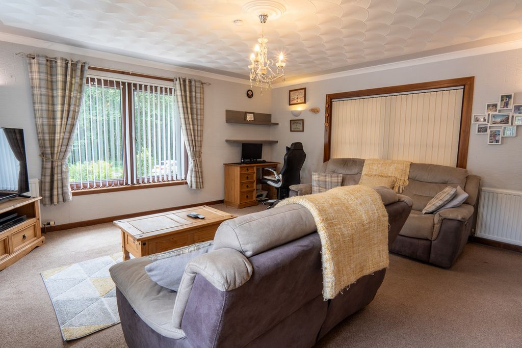 Property photo 3 of 47
