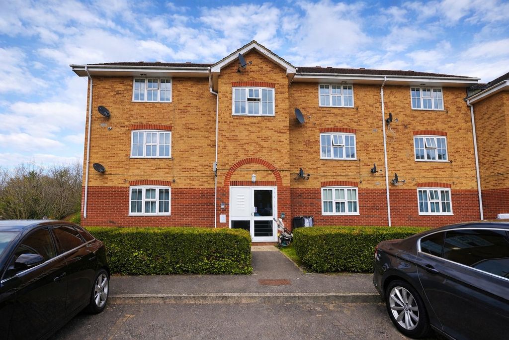 Property photo 1 of 8